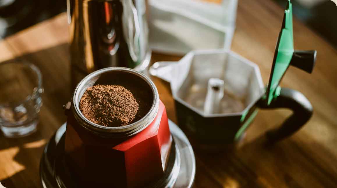 Used coffee grounds? Versatile allies in the kitchen and beyond